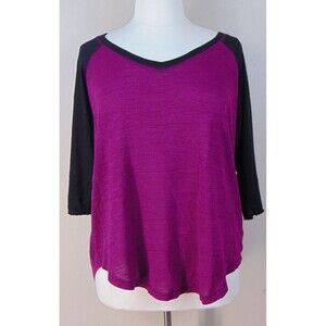 Torrid Top Womens Size 2x Black / Purple Raglan 3/4 Sleeve Super Soft V-Neck 2